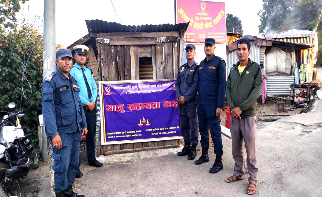 बैतडीमा  यात्रु सहायता कक्षबाट २७ सय बढीले सेवा लिए 